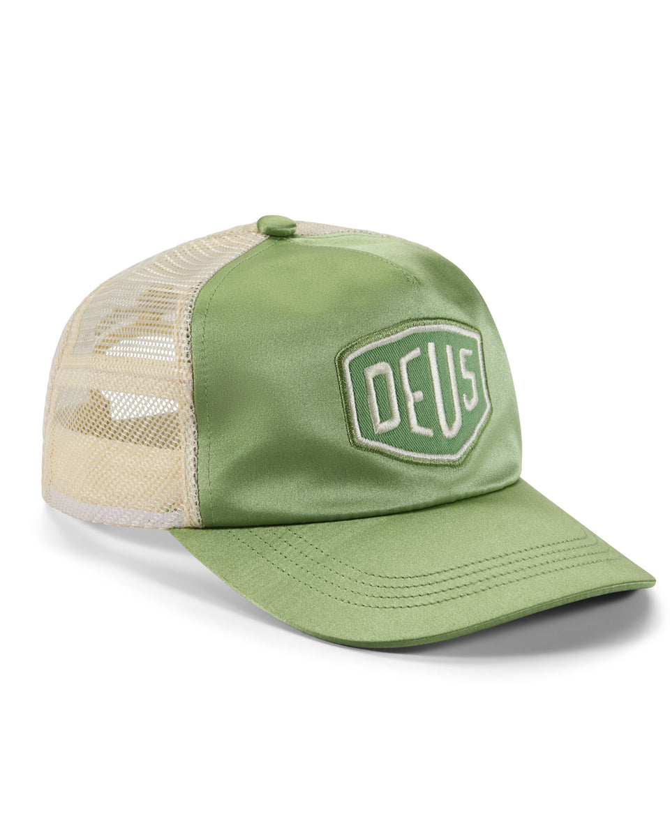 PARIS SHIELD TRUCKER CAP – Deus Ex Machina/デウス