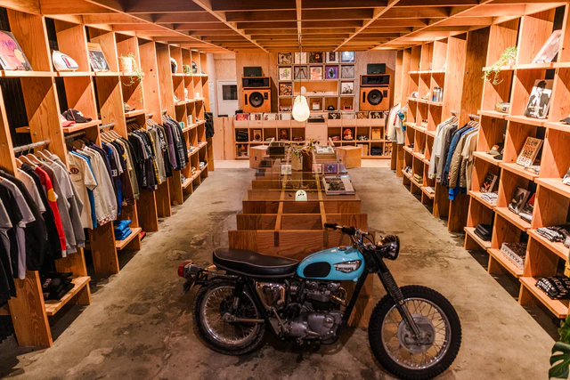 Welcome to Deus Silverlake – Deus Ex Machina/デウスエクスマキナ