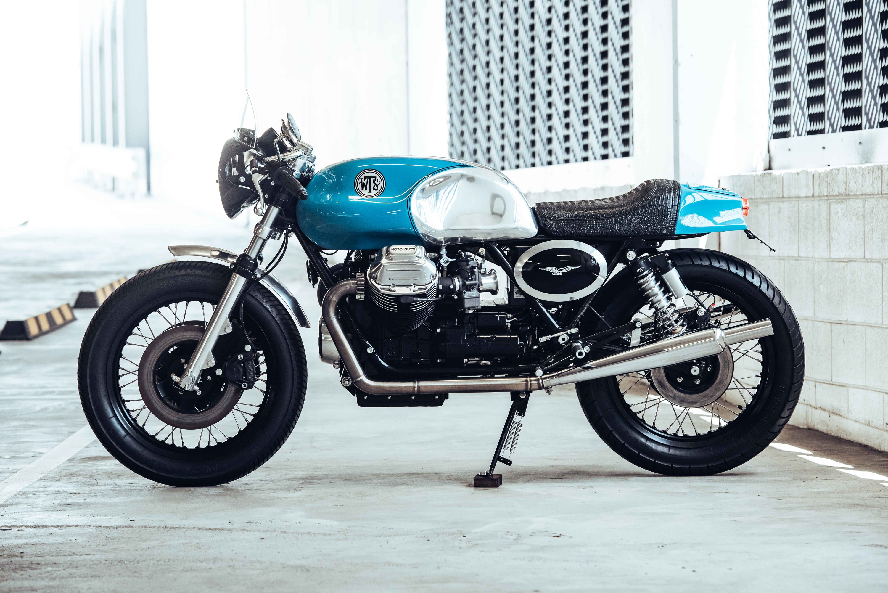 THE W.T.S GUZZI / W.T.S グッツィ – Deus Ex Machina/デウス
