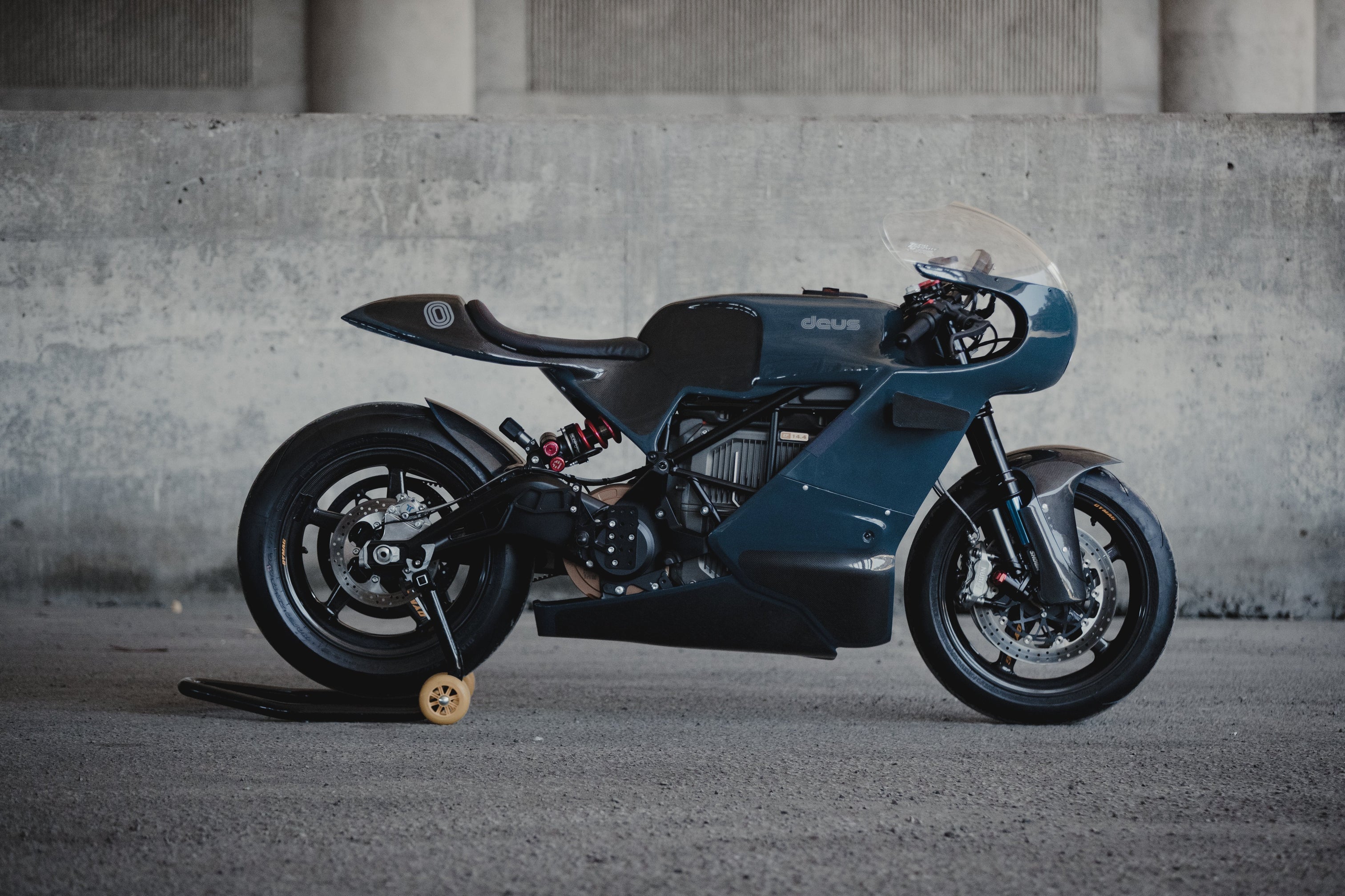 The ZERO x DEUS - from the new Deus book IN BENZIN VERITAS – Deus Ex Machina /デウスエクスマキナOfficial