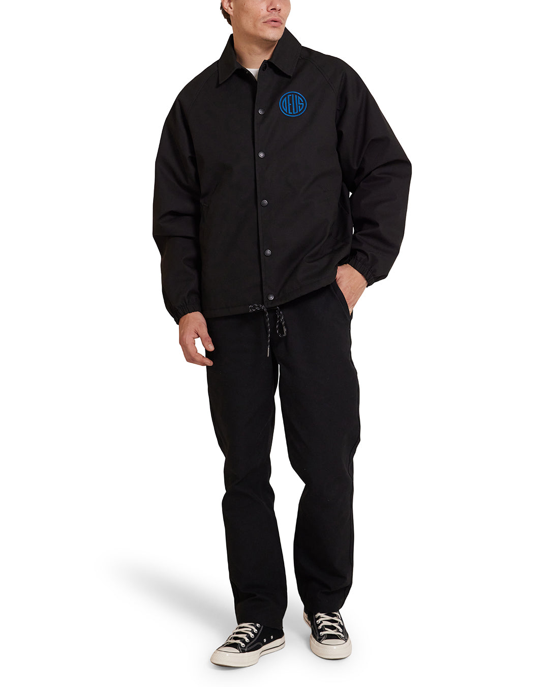 HOLIDAY 黒 パワーショルダージャケット PILL LOGO COACH JACKET – Deus Ex Machina/デウスエクスマキナOfficial