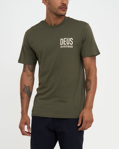 TEES – Deus Ex Machina/デウスエクスマキナ