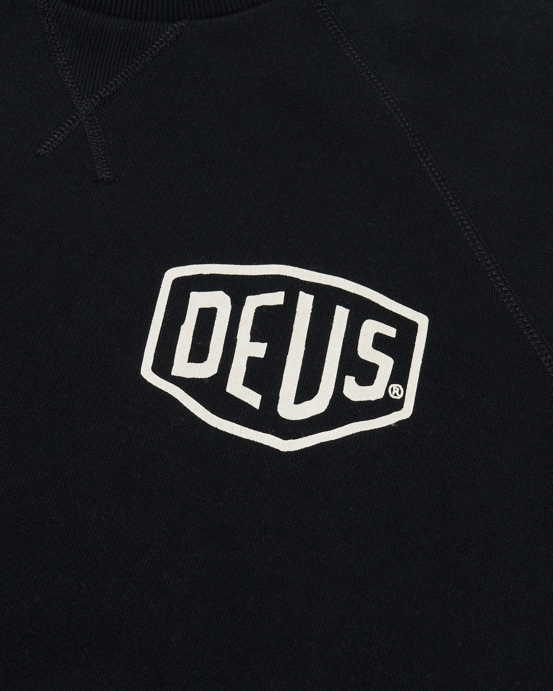 VENICE ADDRESS CREW – Deus Ex Machina/デウスエクスマキナOfficial